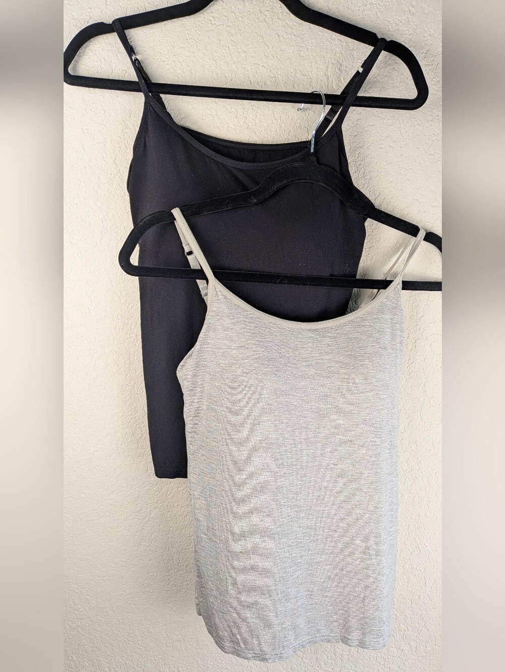 Set Of 2 Tank Tops Built In Shelf Bra Molded Sewn In Cups XXL - Runs Small